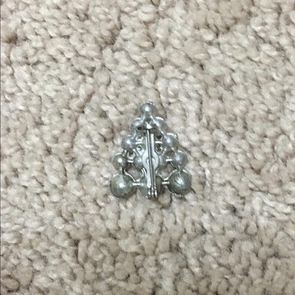 Vintage rhinestone triangle pin - Picture 2 of 2